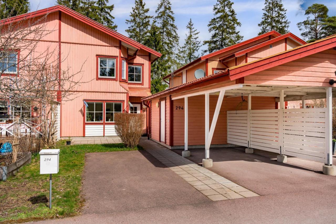 Uppsala Large Family Home Beside Forest Exterior photo